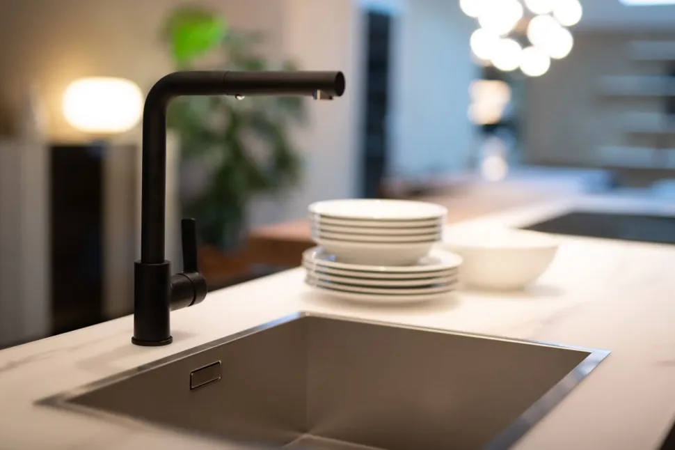 Cucina altri colori moderna con isola 36e8 Lago