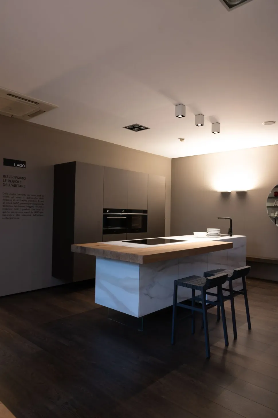 Cucina altri colori moderna con isola 36e8 Lago