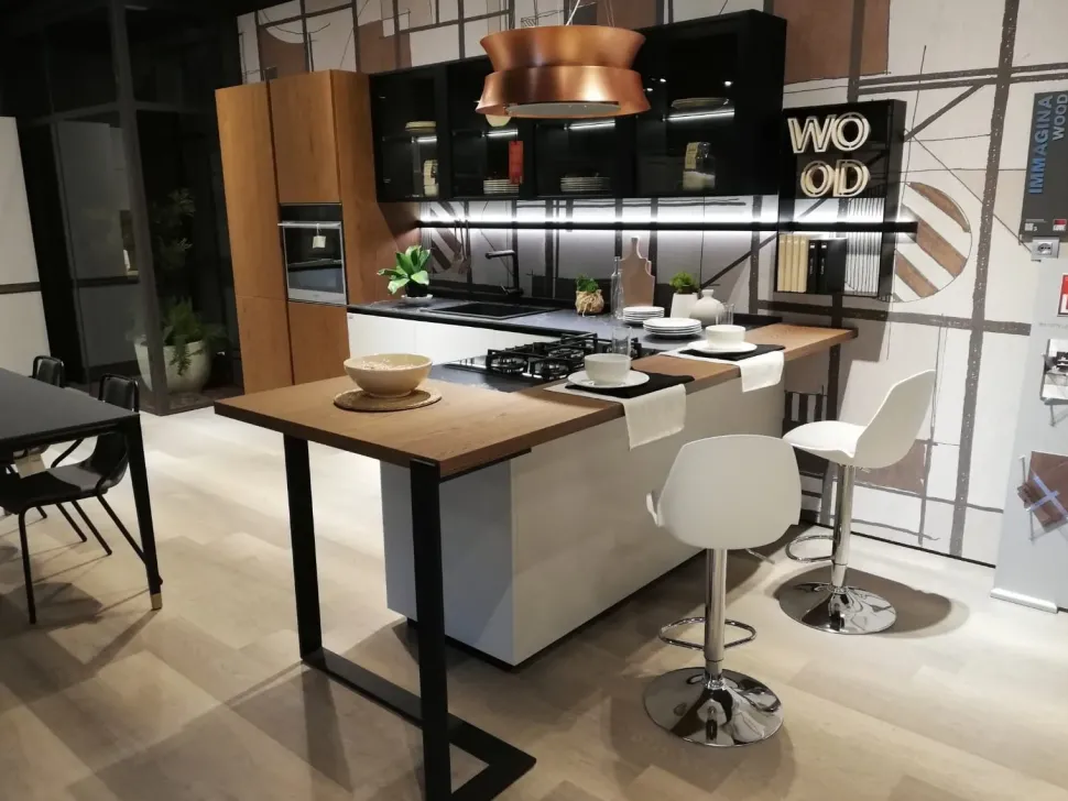Cucina altri colori moderna con penisola Immagina wood Lube cucine a soli 12950 Euro