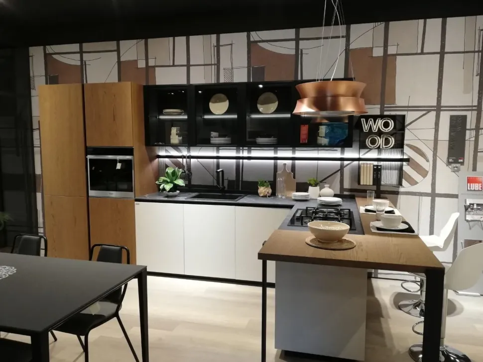 Cucina altri colori moderna con penisola Immagina wood Lube cucine a soli 12950 Euro