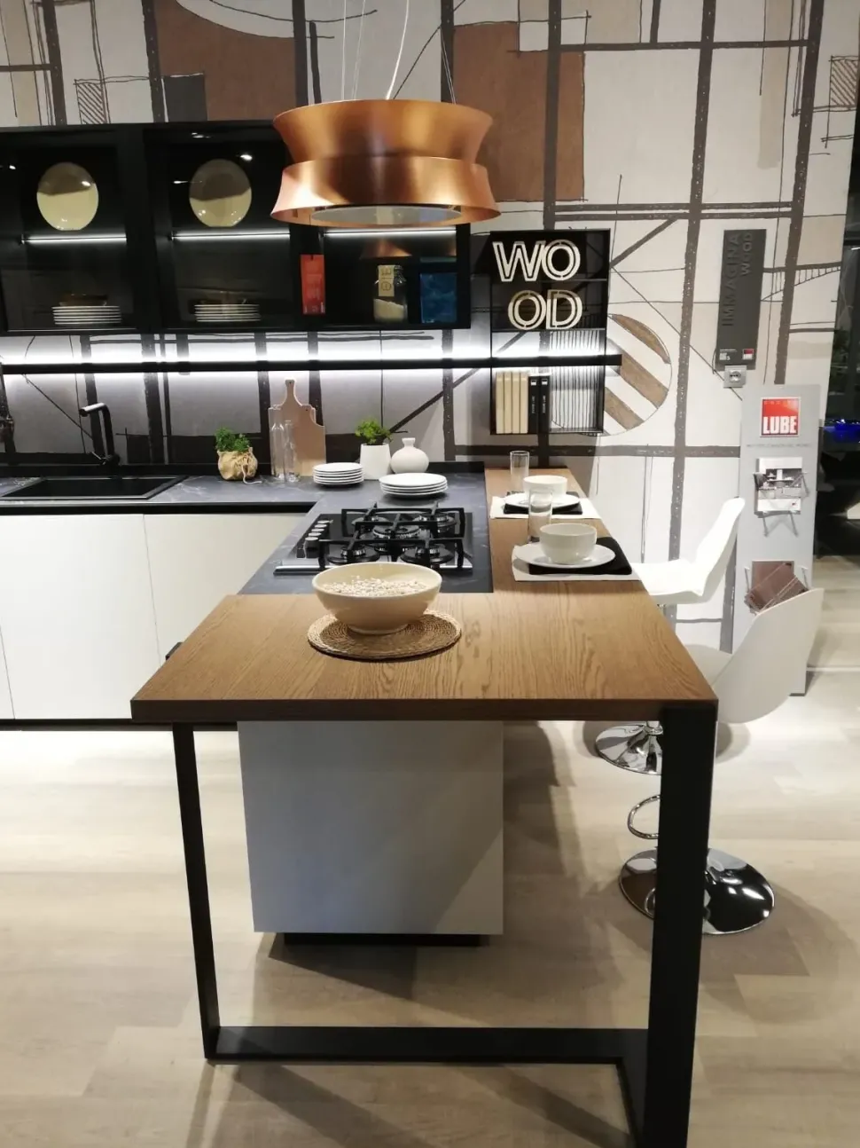 Cucina altri colori moderna con penisola Immagina wood Lube cucine a soli 12950 Euro