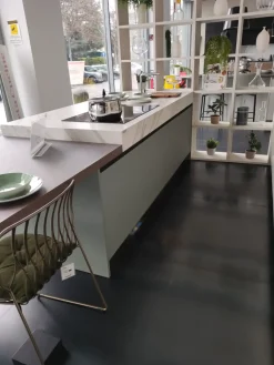 Cucina altri colori moderna con penisola Veneta cucine Start time soft e riflex