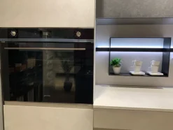 Cucina altri colori moderna con isola Scavolini Motus