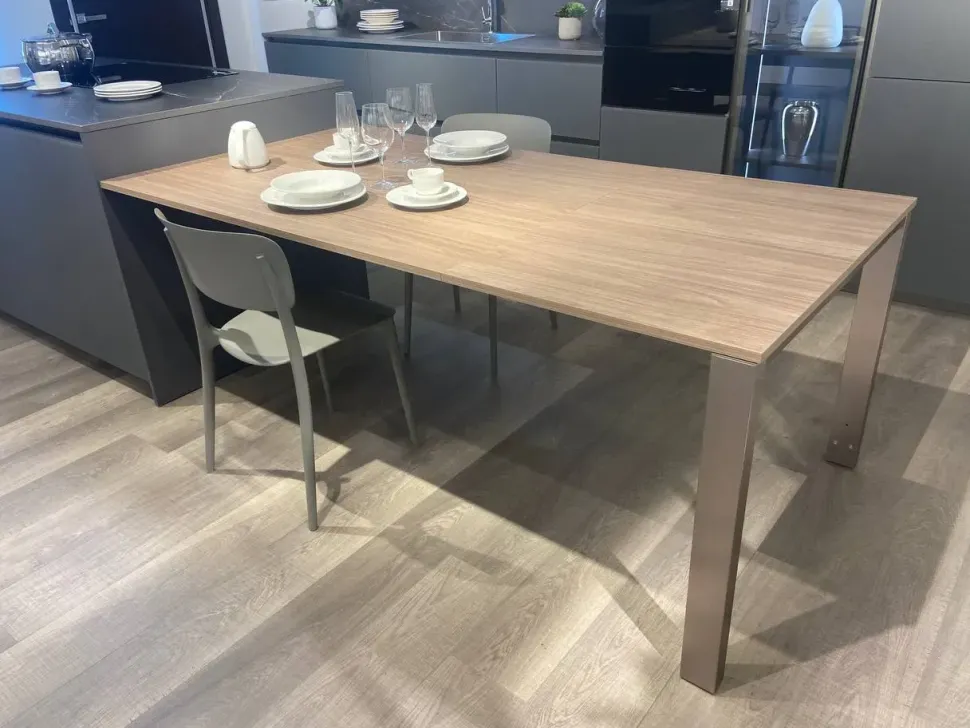 Cucina altri colori moderna Lounge vetro opaco Veneta cucine in Offerta Outlet