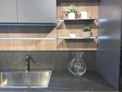 Cucina altri colori moderna Lounge vetro opaco Veneta cucine in Offerta Outlet