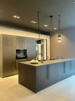 Cucina antracite design con isola Musa Scavolini in offerta