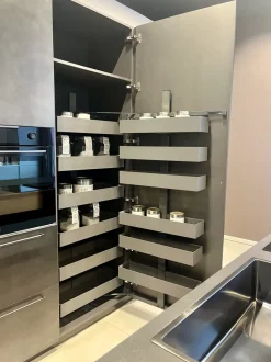 Cucina antracite design con isola Musa Scavolini in offerta