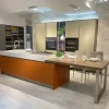 Cucina arancione design con isola Veneta cucine Oyster pro laccata opaco     a soli 13700€