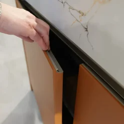 Cucina arancione design con isola Veneta cucine Oyster pro laccata opaco     a soli 13700€