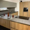Cucina Arredo3 moderna con penisola altri colori in laminato materico Kali