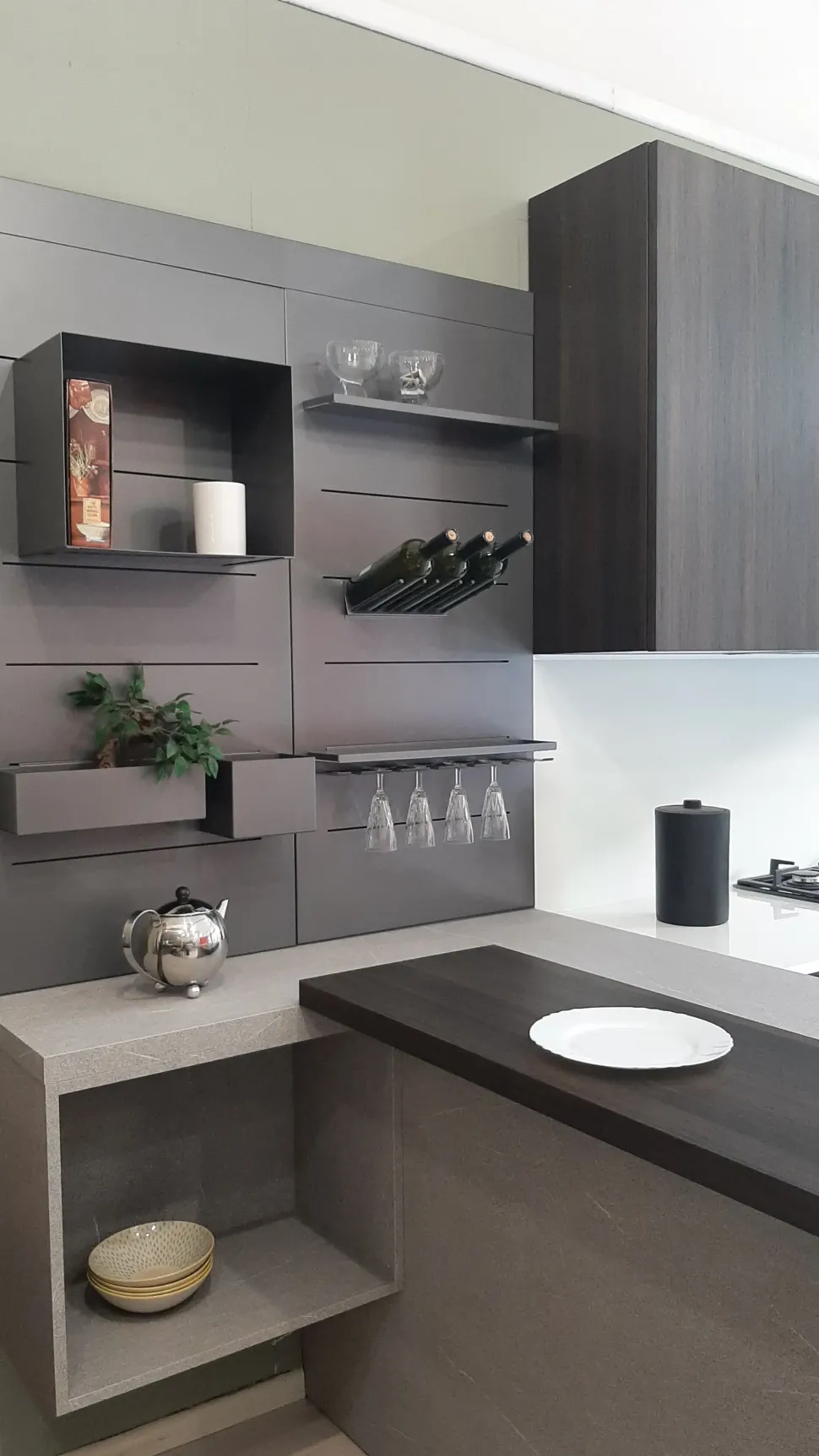 Cucina bianca design ad angolo Un design Ar
