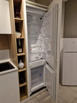 Cucina bianca design con penisola Time 1 Gentili group in Offerta Outlet