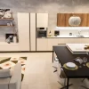 Cucina bianca moderna ad isola Liberamente Scavolini scontata