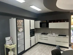 Cucina bianca moderna ad angolo Modula Febal in Offerta Outlet