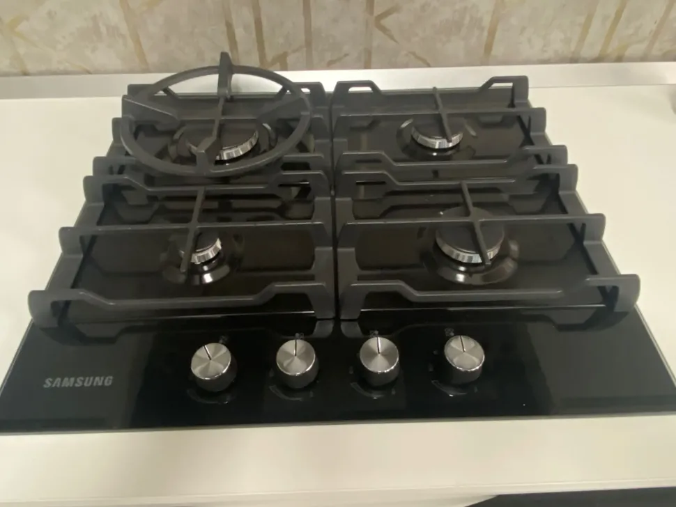 Cucina bianca moderna ad angolo Modula Febal in Offerta Outlet