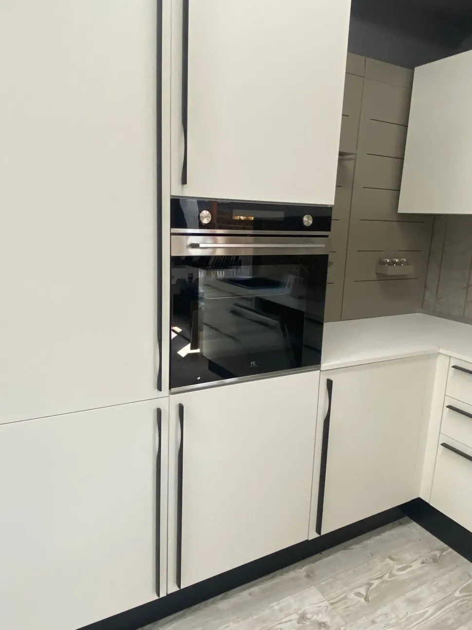 Cucina bianca moderna ad angolo Modula Febal in Offerta Outlet