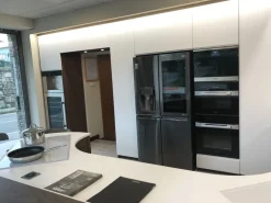 Cucina bianca moderna ad angolo Cucina artigianale curva Artigianale