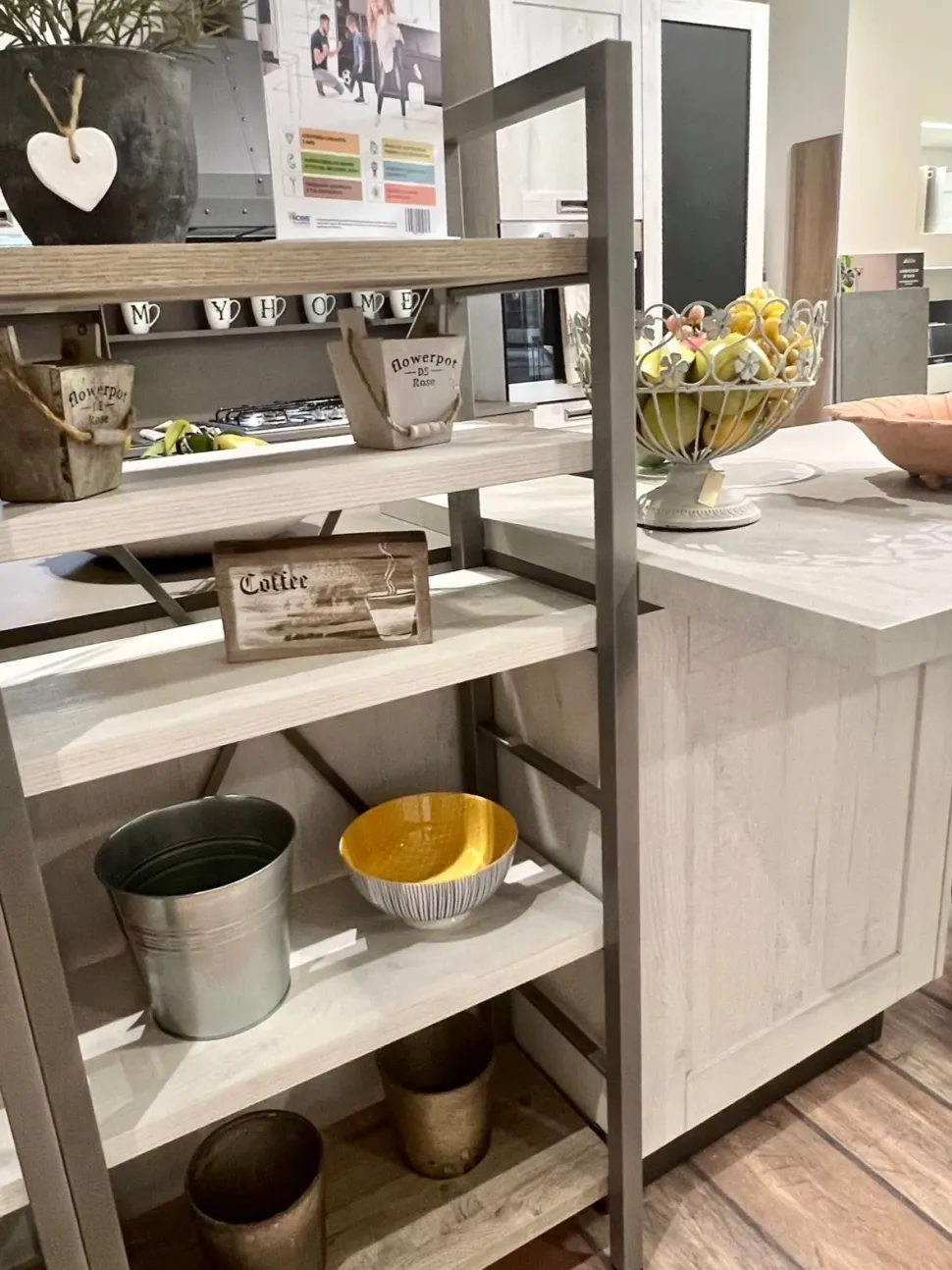 Cucina bianca moderna con penisola Stosa City