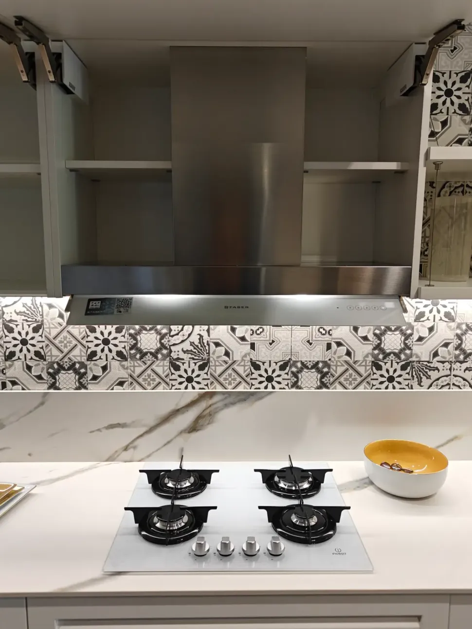 Cucina bianca moderna lineare Scavolini Carattere a soli 10500 Euro