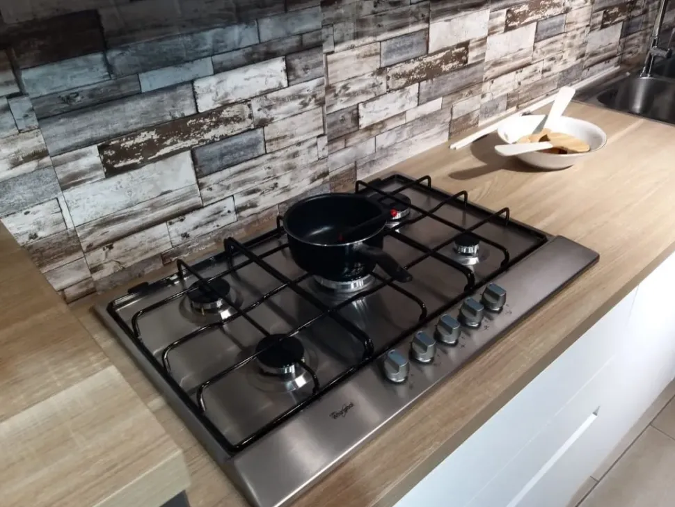 Cucina bianca moderna lineare Ginevra Aran