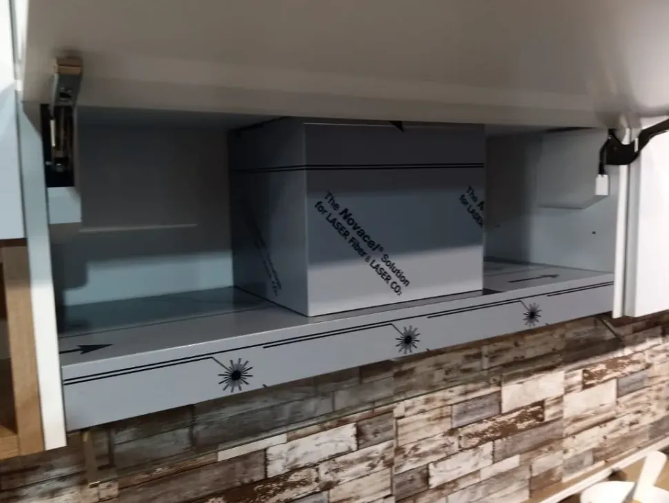 Cucina bianca moderna lineare Ginevra Aran