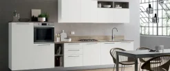Cucina bianca moderna lineare Domino bianco e castoro Primacucine in Offerta Outlet