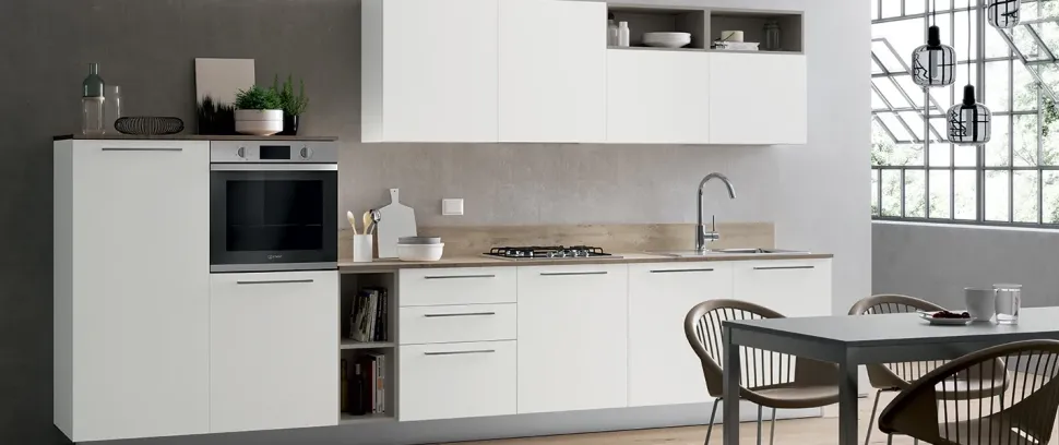 Cucina bianca moderna lineare Domino bianco e castoro Primacucine in Offerta Outlet
