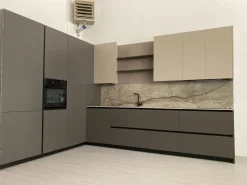 Cucina Binova design ad angolo grigio in laccato opaco Bluma