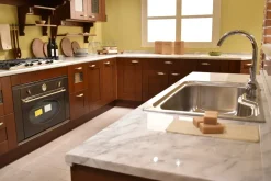 Cucina Casale classica noce ad isola Berloni cucine