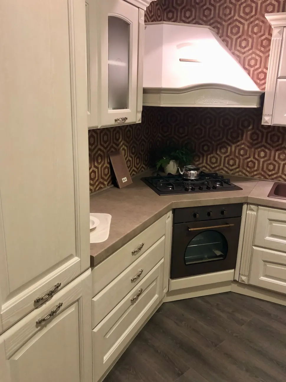 Cucina classica ad angolo Olimpia Mobilturi a prezzo ribassato