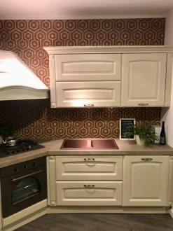 Cucina classica ad angolo Olimpia Mobilturi a prezzo ribassato