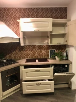 Cucina classica ad angolo Olimpia Mobilturi a prezzo ribassato