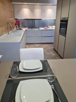 Cucina con isola design altri colori Euromobil Cucina euromobil laincube top dekton