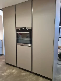 Cucina con isola design altri colori Euromobil Cucina euromobil laincube top dekton