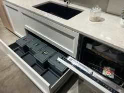 Cucina con isola in laccata opaco a prezzo ribassato 62%