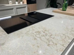 Cucina con isola in laccata opaco a prezzo ribassato 62%