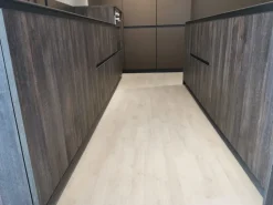 Cucina con isola in laminato materico altri colori Arrex  a prezzo ribassato