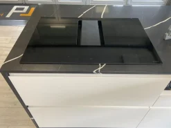 Cucina con isola in laminato opaco a prezzo ribassato 47%