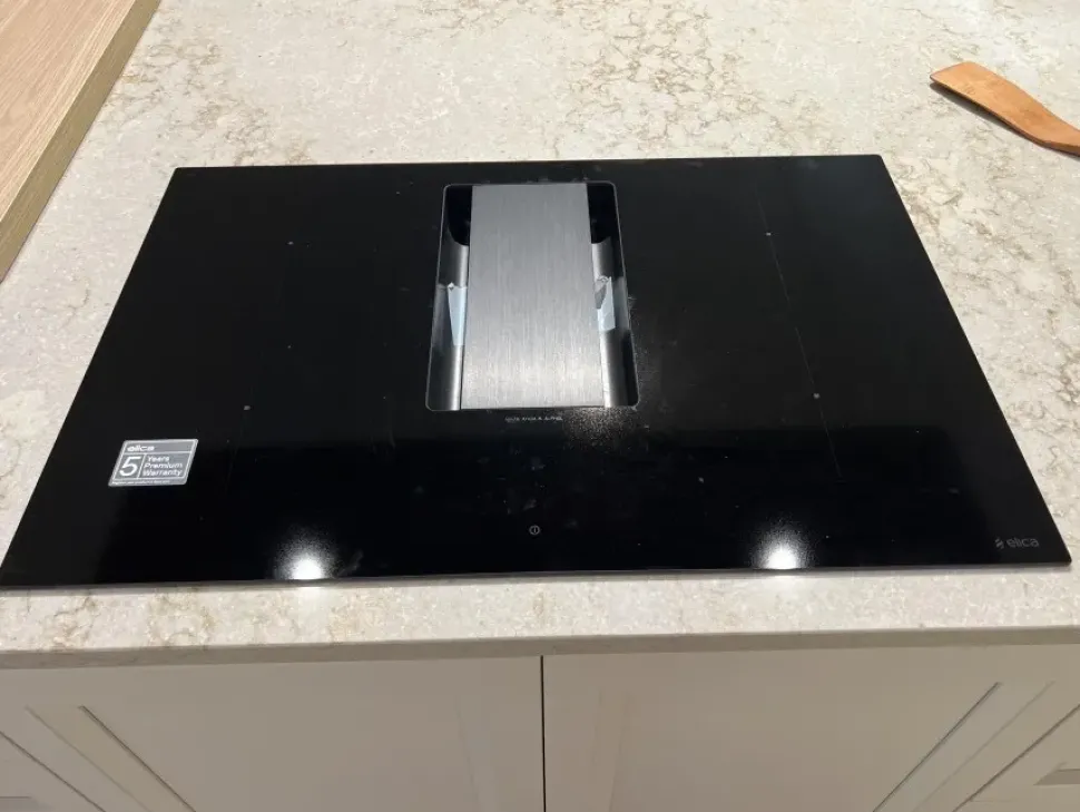 Cucina con isola in nobilitato bianca Palio a prezzo ribassato