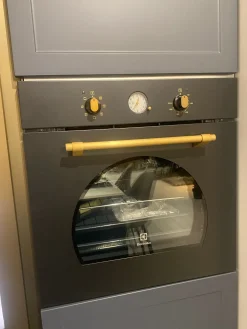 Cucina con isola in polimerico opaco blu Gaia a prezzo scontato