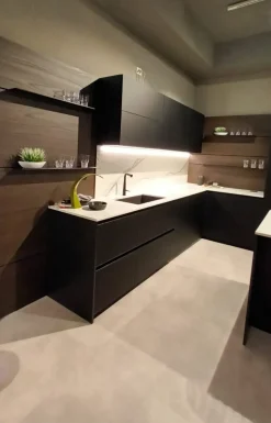 Cucina con isola in vetro altri colori Cucina glass a prezzo ribassato