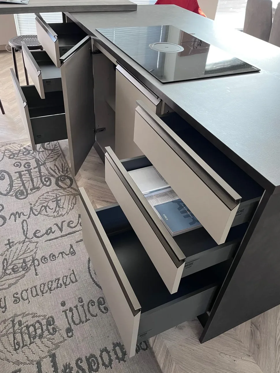 Cucina con isola industriale tortora Scavolini Diesel open workshop a soli 15000 Euro