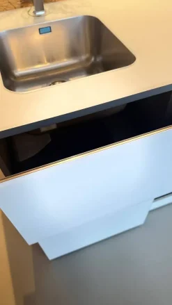 CUCINA con isola Lago 36e8 SCONTATA 30%