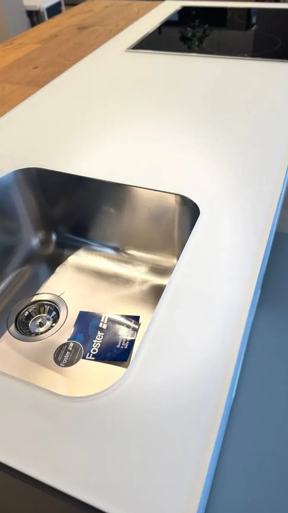 CUCINA con isola Lago 36e8 SCONTATA 30%