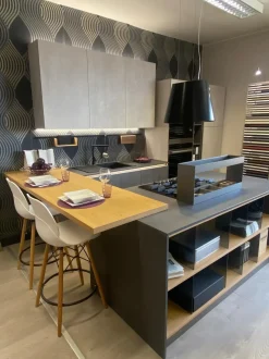 Cucina con isola moderna grigia Creo Tablet cemento ardesia