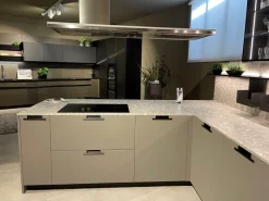 Cucina con penisola in laminato opaco tortora Maxima a prezzo scontato