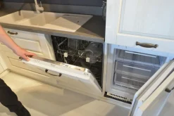 Cucina con penisola in legno bianca Cc02 a prezzo scontato