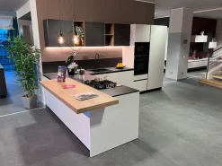 Cucina con penisola in melaminico altri colori Liberamente a prezzo scontato