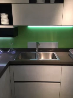 Cucina con penisola Liberamente Scavolini con uno sconto vantaggioso