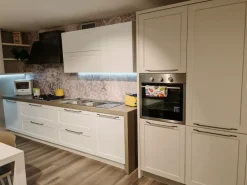 Cucina con penisola moderna bianca Arredo3 Frame a soli 8400 Euro
